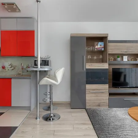 Modern With A Balcony In A Quiet Estate By Renters