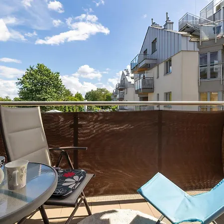 Modern With A Balcony In A Quiet Estate By Renters *