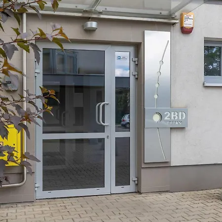 Modern With A Balcony In A Quiet Estate By Renters Appartement *